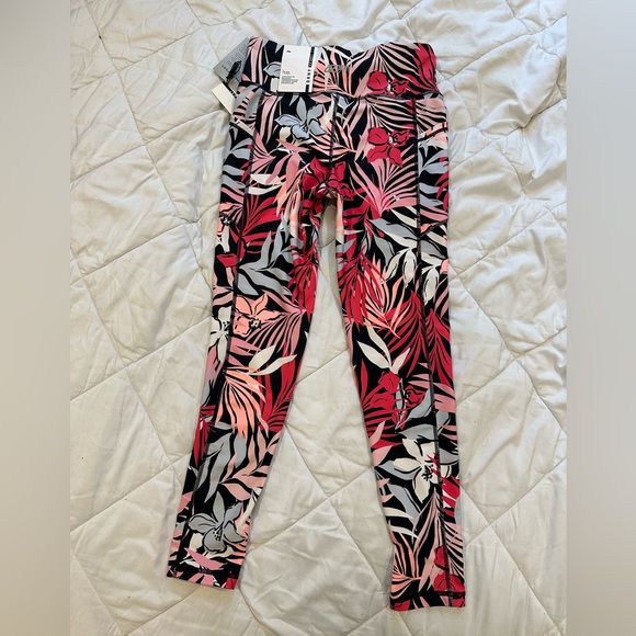 NWT- DKNY Sport 🩷Brand New! Small 7/8 ~Yoga/Workout pants! ~ Great Stretch - Picture 4 of 9